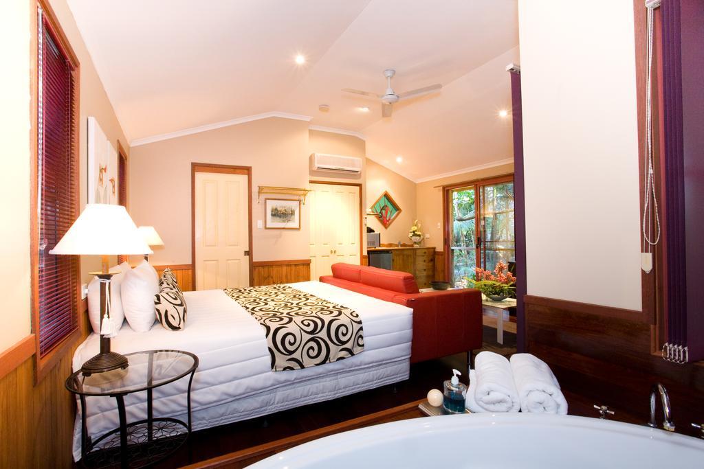 Amore On Buderim Rainforest Cabins Sunshine Coast Exteriör bild